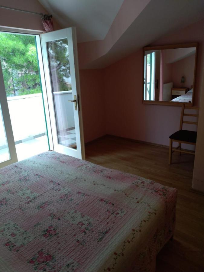 Elvira Apartment *
