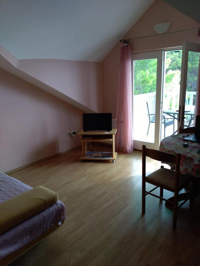 Elvira Apartment *